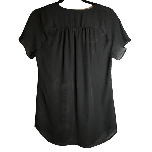 CAbi Size XS Fiore Tunic Top Sheer Blouse Pullover Curved Hem Black Floral #5020 - Picture 7 of 13